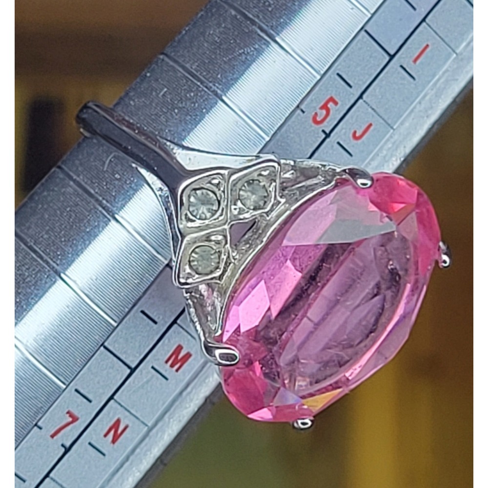 Pink Oval-Cut Gemstone Small Cluster Side Stones 18K GE Size 5.75 Women's Ring - Picture 4 of 8
